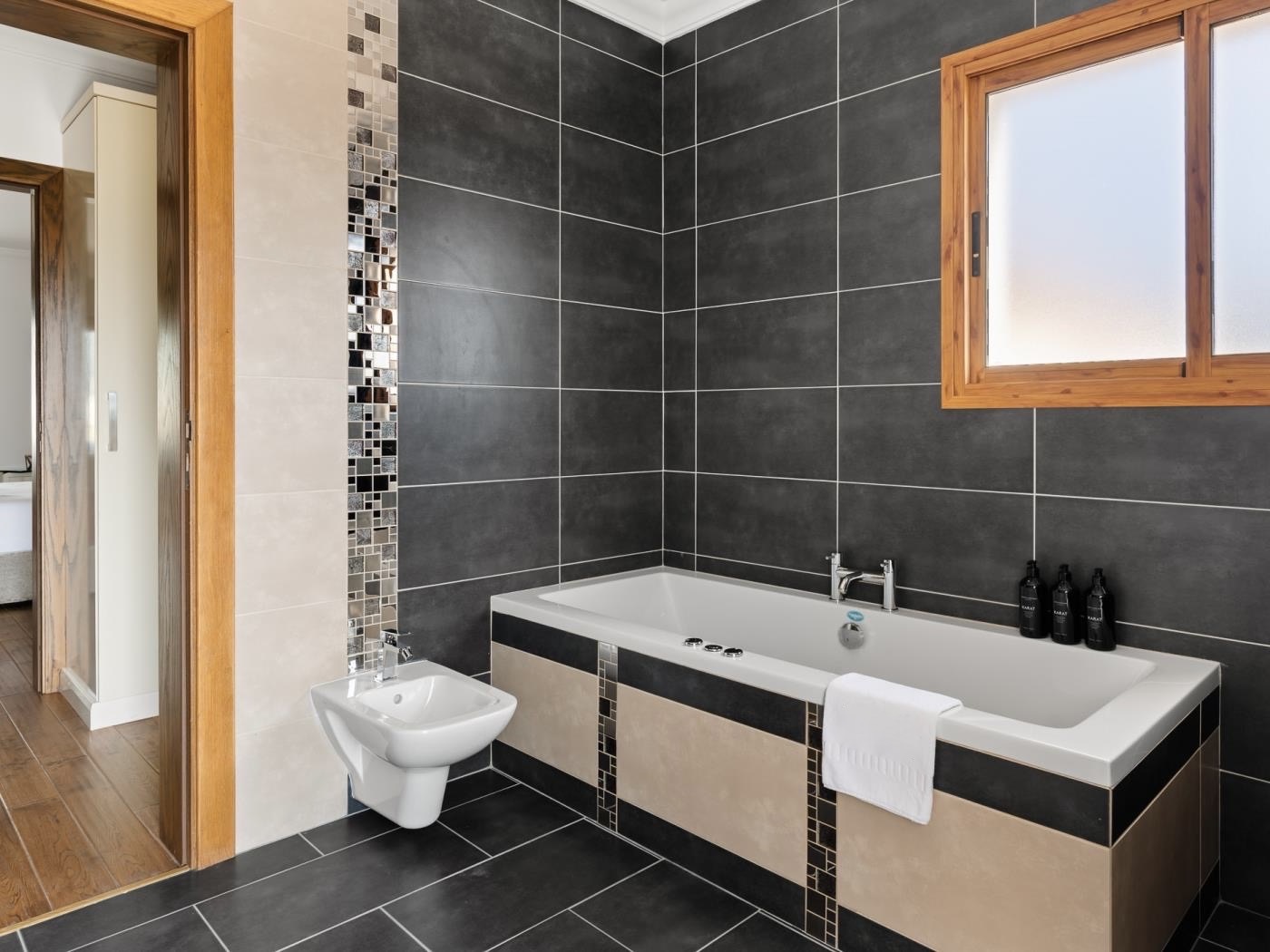 Casa Luxe Image 30