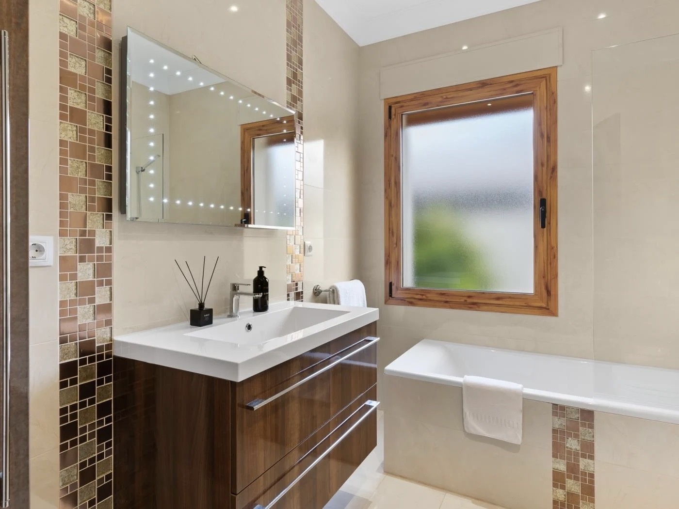 Casa Luxe Image 38
